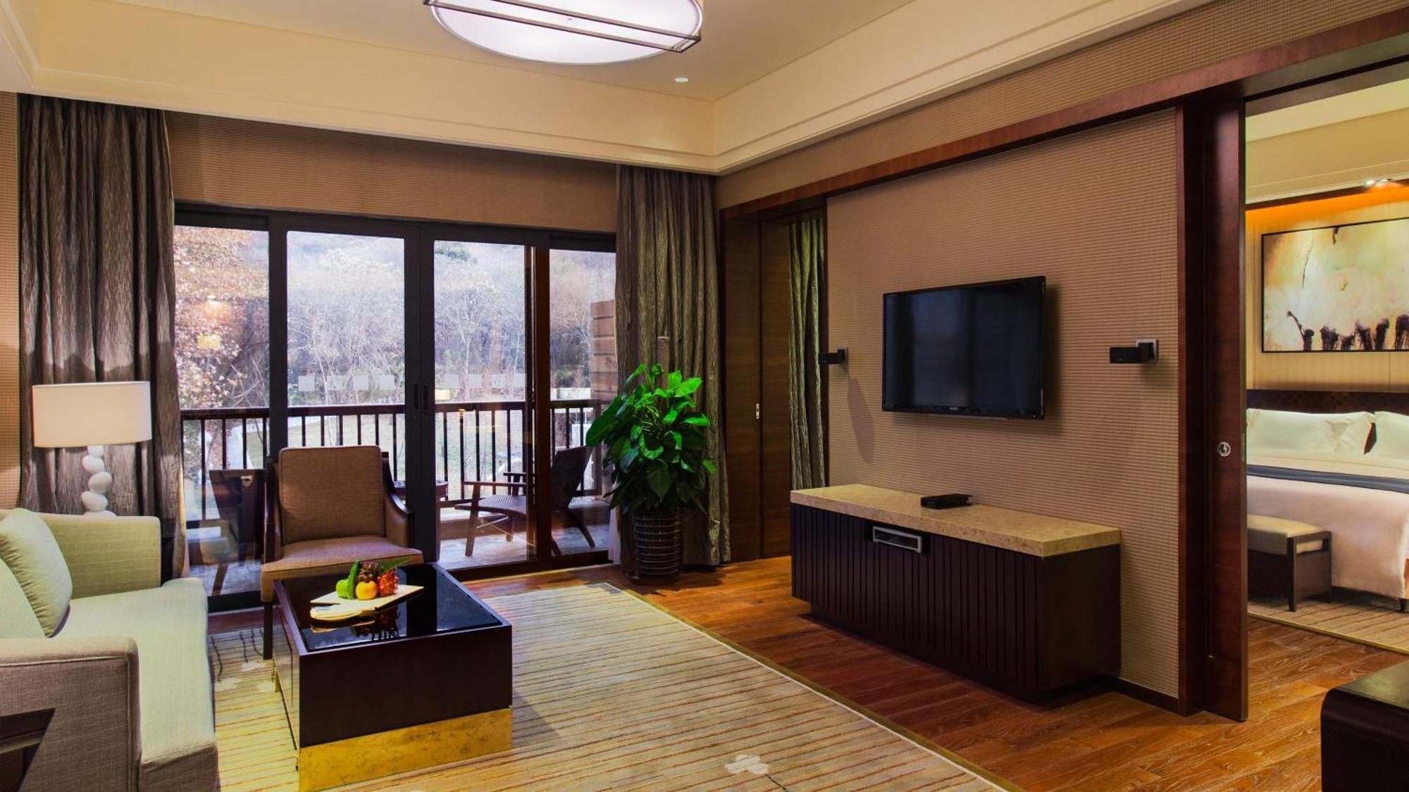 Holiday Inn Resort Chaohu Hot Spring By Ihg Хэфэй Экстерьер фото